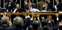 Câmara derruba emendas e aprova salário mínimo de R$ 545