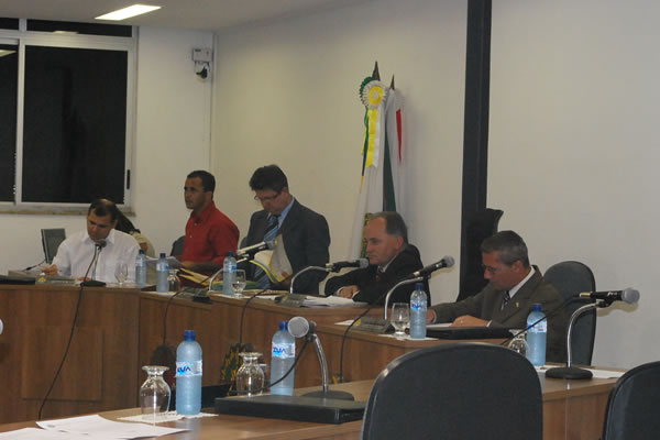 Câmara Municipal empossa nova Mesa Diretora para o ano de 2011