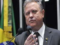 Em negociação com o PR, Dilma insiste para Maggi assumir Transportes