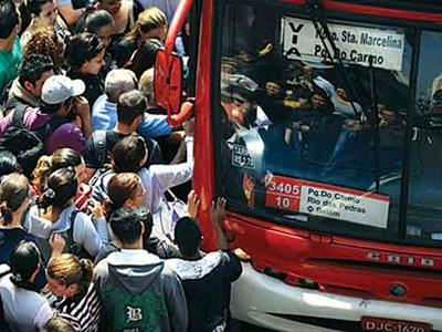 Pesquisa mostra que 41% dos brasileiros desaprova transporte público