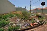 Prefeitura de Congonhas fiscaliza terrenos que precisam de limpeza